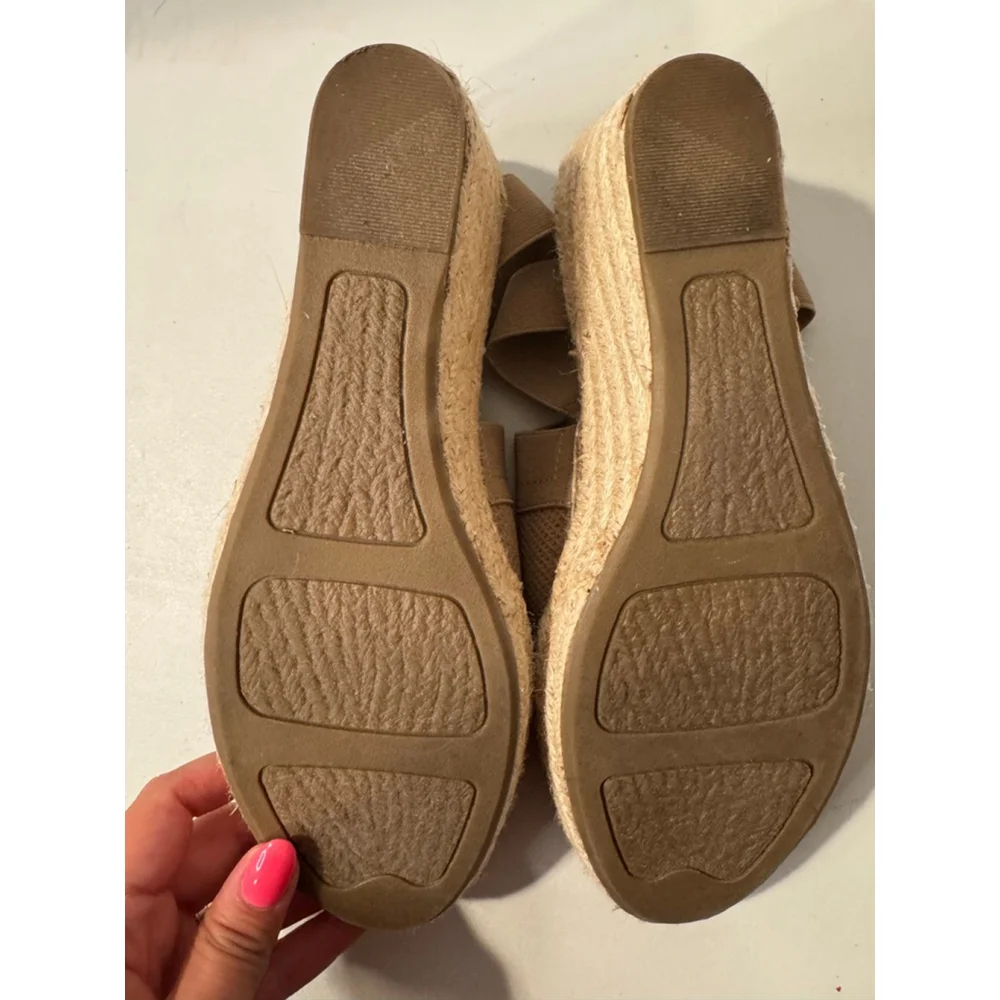 White Mountain Espadrille Wedge Sandals Tan Size 9.5